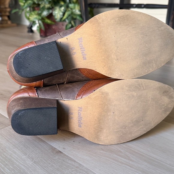 Brown and Tan Western Cowboy Boots Rollda Boots Only Worn a Few Times - Picture 6 of 16